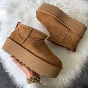 Ugg classic ultra mini platform boots 9 new with box